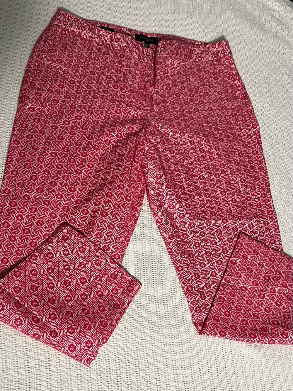 Talbots Crop Pink Geometric Medallion 14P